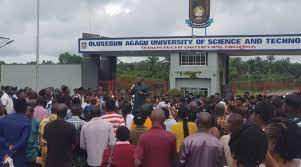 Ondo varsity workers protest colleagues’ dismissal